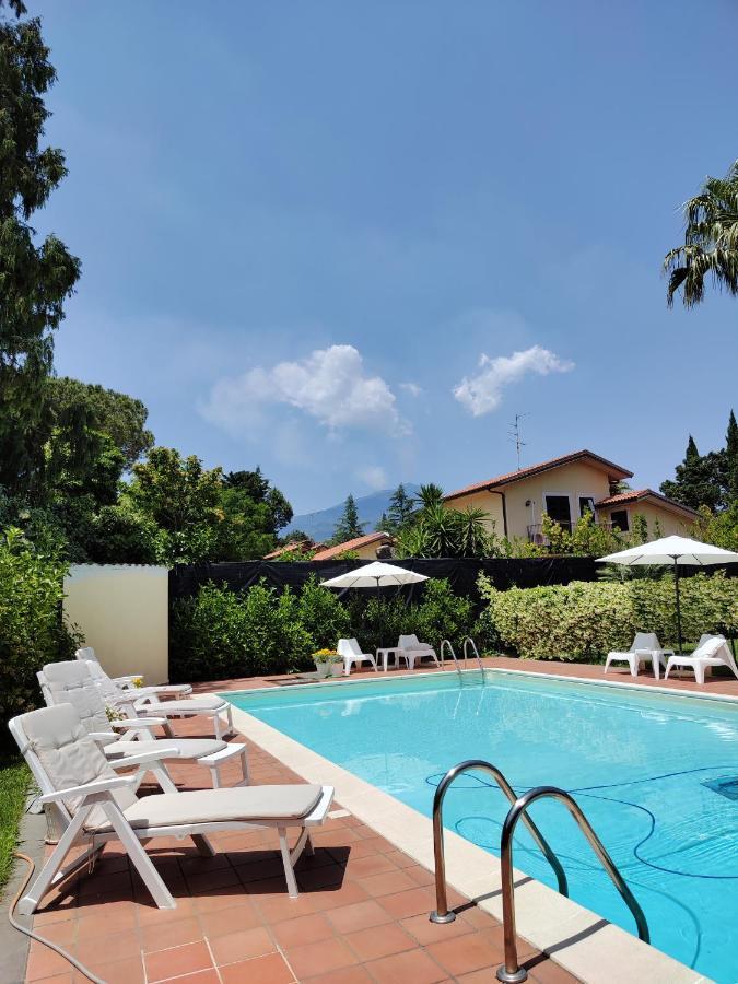 Casa Vacanza Villa Romano Nicolosi Exterior photo
