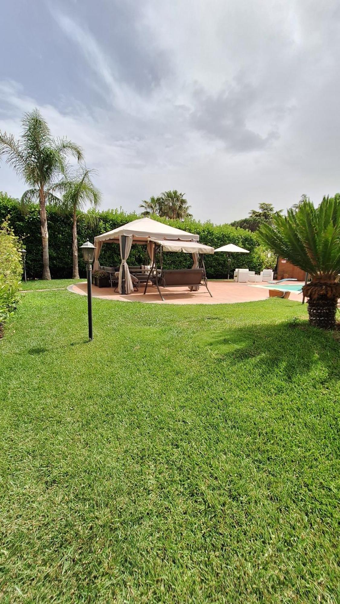 Casa Vacanza Villa Romano Nicolosi Exterior photo